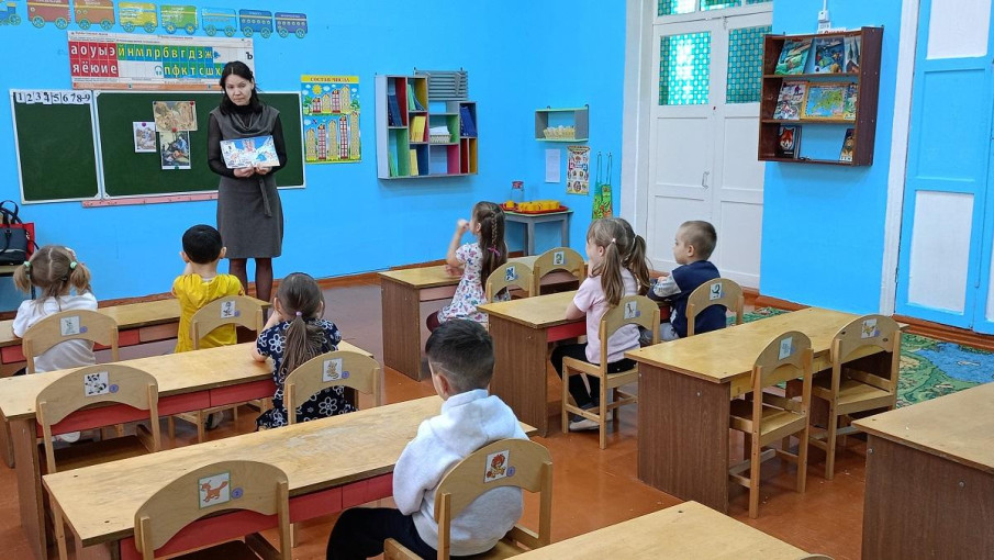 Занятие в подготовительной группе на тему "Милосердие" Занятие в подготовительной группе на тему "Милосердие".