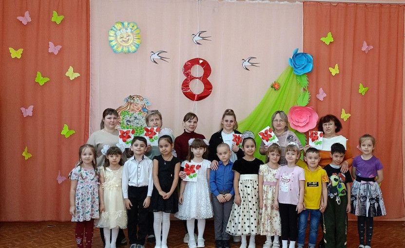 Участие в акции "Поздравляем педагогов" Участие в акции "Поздравляем педагогов".