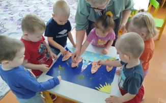 День космонавтики в разновозрастной группе от 1,6 до 3 лет. День космонавтики в разновозрастной группе от 1,6 до 3 лет.