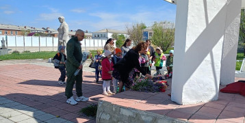 Участие в акции «Возложение цветов к Обелиску» Участие в акции «Возложение цветов к Обелиску».